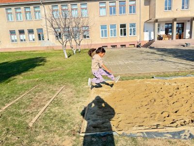 Изграждане на трап за скачане в двора на училището - Изображение 4